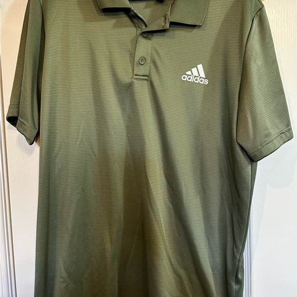 adidas Other - Men’s Adidas short sleeve shirt
